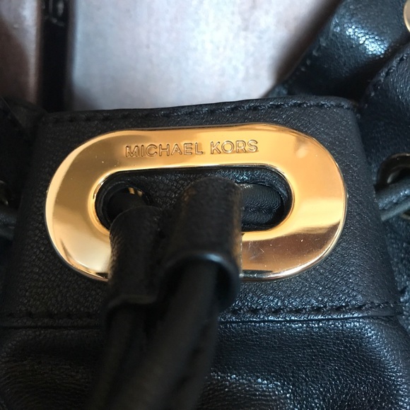 Michael Kors Tote 😍 - Picture 3 of 8